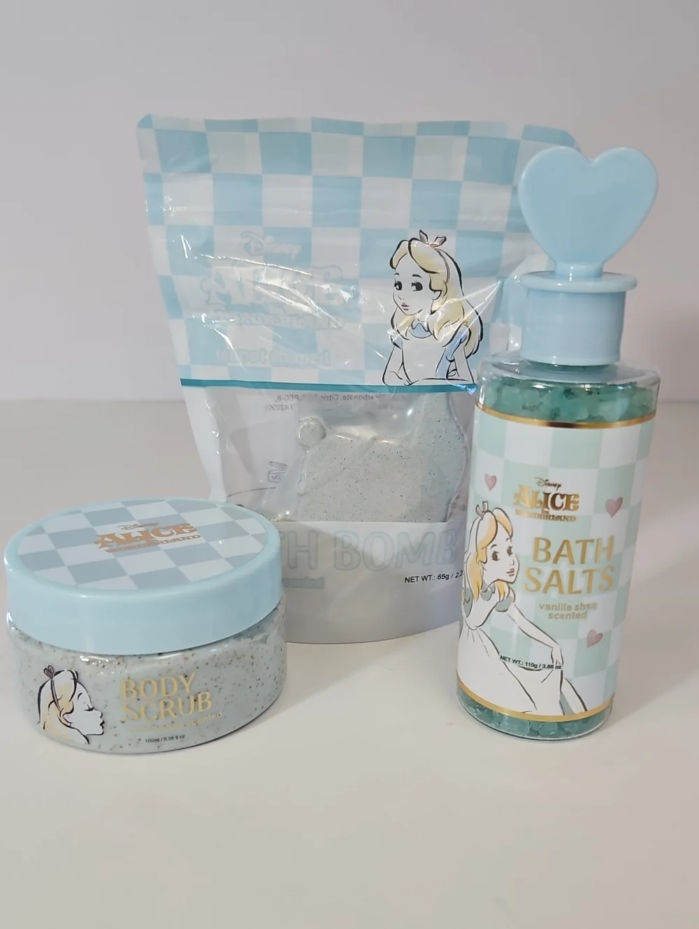 Disney ALICE IN WONDERLAND BATH 3-PIECE SET BATH BOMB, BATH SALTS & BODY SCRUB